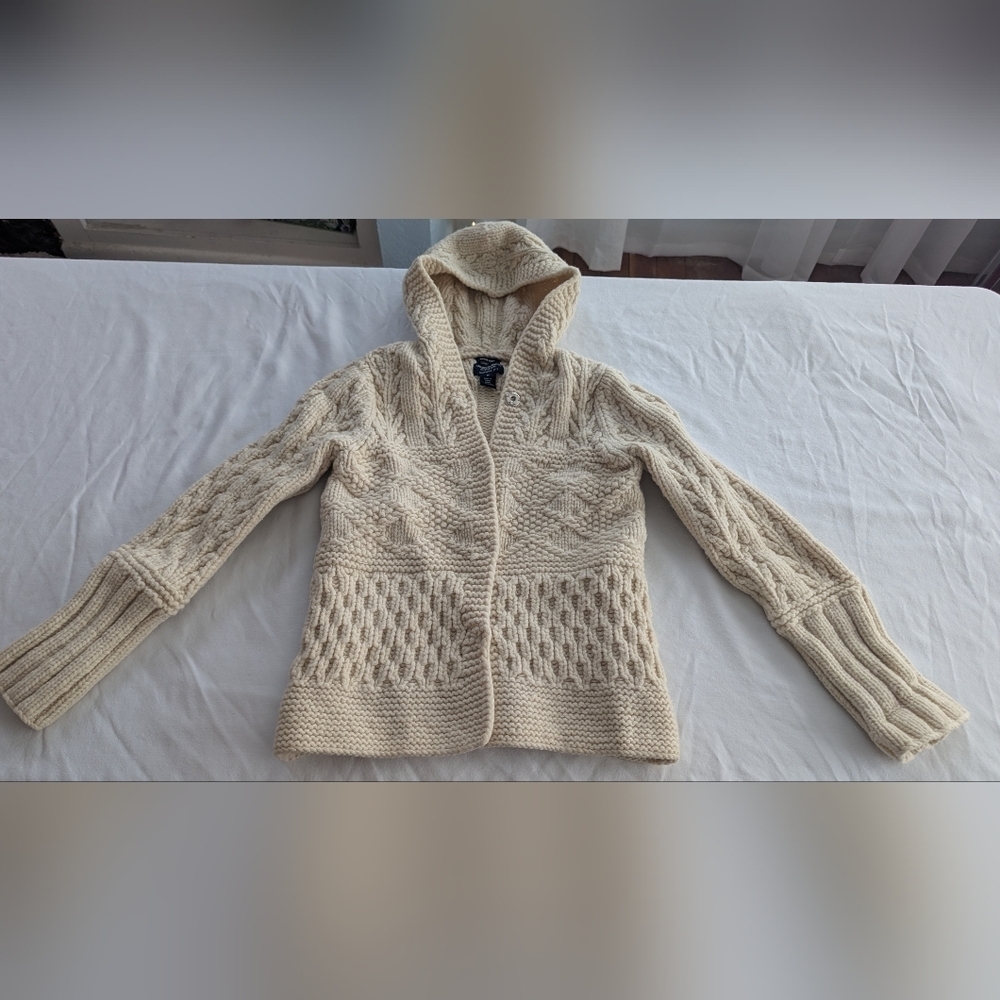 American Eagle Outfitters Woman's Hand Knit Sweater 100% Lambs wool